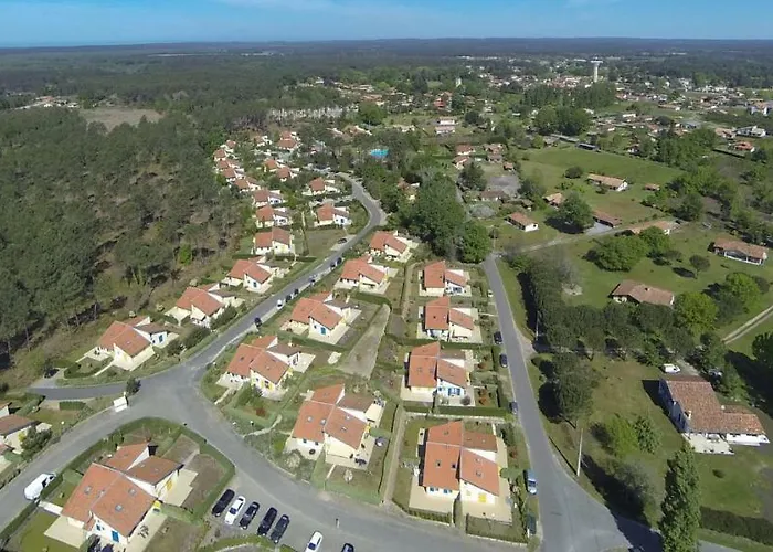 בית נופש Maison Ocelandes סן-ז'וליין-אן-בורן